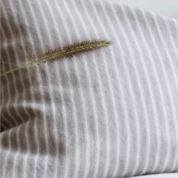 WEST ELM Striped Belgian Flax Linen Duvet Cover Full/ Queen - Picture 3 of 8